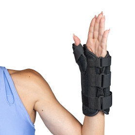 Wrist brace with thumb spica